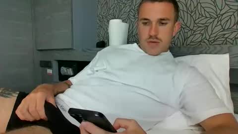 muscleshow00 online show from March 5, 3:03 am