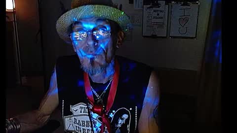 Snapshot of mycock4u247 chatting on December 18, 5:26 am LA MARIPOSA DE MARICOPA online show from December 18, 5:26 am