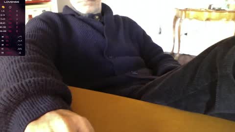 Bi sexy guy lovense hush is on private is open or password show tip if you like. online show from December 30, 7:48 am