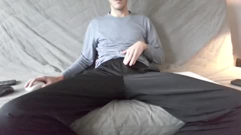 Felt like showing off online show from November 18, 4:44 pm