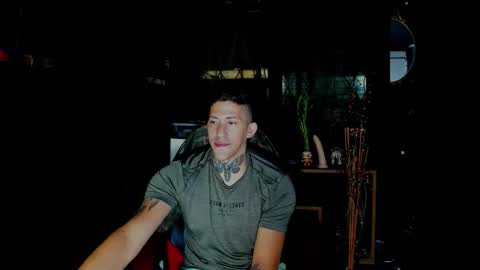 naider_1 online show from March 14, 5:03 am