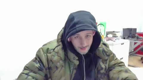 nassobout online show from December 9, 10:05 pm