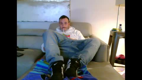 nassobout online show from October 14, 11:56 pm