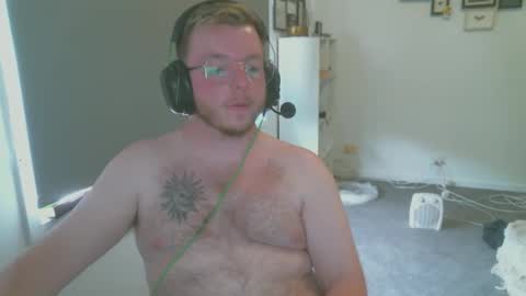 Snapshot of nate9773 chatting on October 31, 1:07 am Nathan online show from October 31, 1:07 am