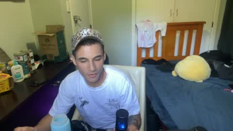 native_boy2 online show from February 14, 7:31 pm