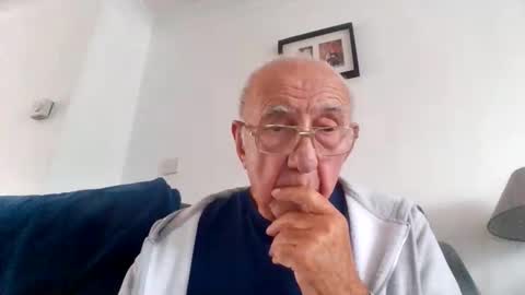 naturistmale81 online show from October 10, 11:48 am