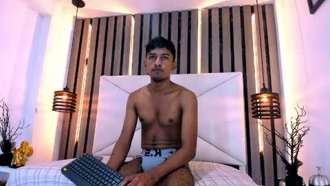 natzuki_ online show from May 27, 11:51 am