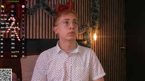 Christopher  Chris online show from December 3, 12:05 pm