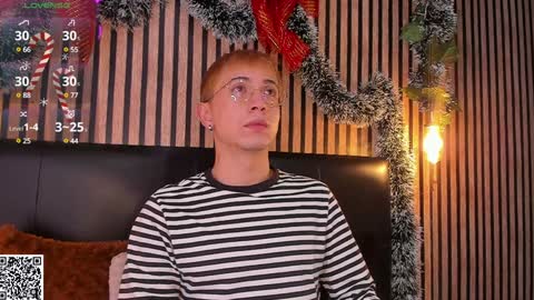 Christopher  Chris online show from December 11, 12:16 pm