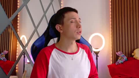 Christopher  Chris online show from September 17, 1:23 pm