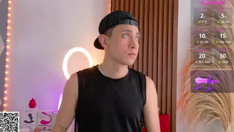 Christopher  Chris online show from September 18, 1:35 pm