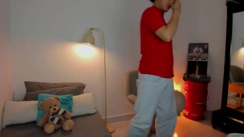 Natan online show from December 17, 1:57 am