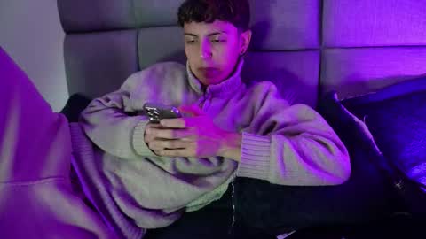 Im Nayton online show from January 18, 3:19 am