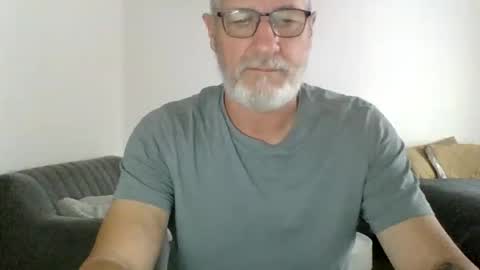 neckdown12 online show from February 21, 9:49 pm