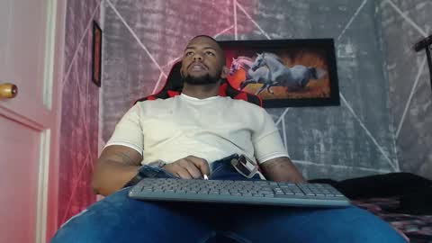 negritomeloso_k18 online show from January 19, 2:19 pm