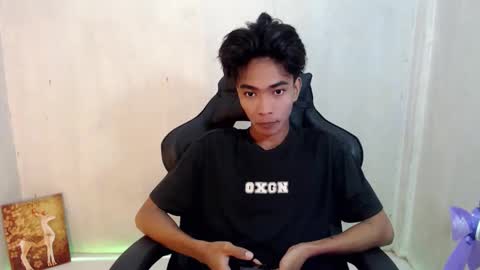 neil_asian69 online show from February 16, 12:36 pm