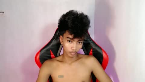 neil_asian69 online show from October 27, 9:22 am