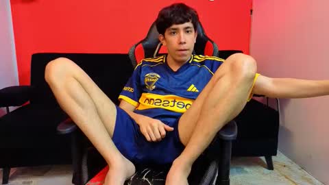 just Daniel  online show from December 18, 7:43 pm