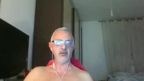Snapshot of nevenerabis chatting on January 18, 4:41 am nevenerabis online show from January 18, 4:41 am