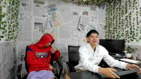 nice_boys11 online show from July 3, 1:39 pm