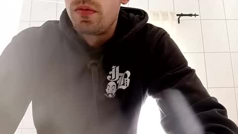 nick194207 online show from April 1, 12:51 pm