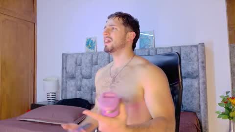 nick_moss_ online show from February 11, 3:17 pm