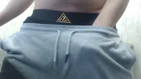 Julian online show from February 25, 11:06 pm