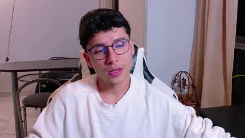 Snapshot of nicocruzz chatting on October 23, 1:31 am Nico Cruz online show from October 23, 1:31 am