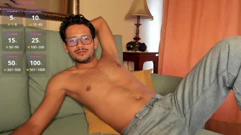 nicolasrodrii online show from March 31, 10:11 pm