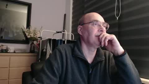 nightkeeper63 online show from February 13, 11:10 pm