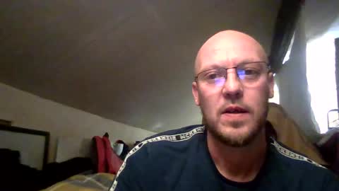 nighttime online show from March 6, 9:09 pm