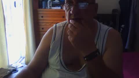Snapshot of nionios67 chatting on September 23, 4:50 pm Dennis online show from September 23, 4:50 pm