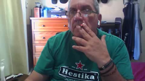 Snapshot of nionios67 chatting on October 17, 7:07 pm Dennis online show from October 17, 7:07 pm