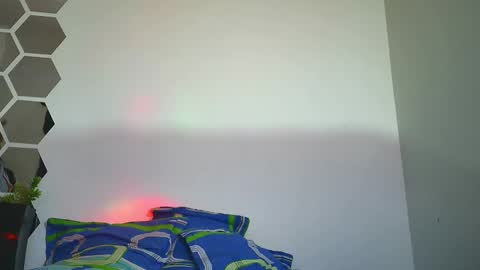 Nicolas Muscle online show from December 10, 5:50 am