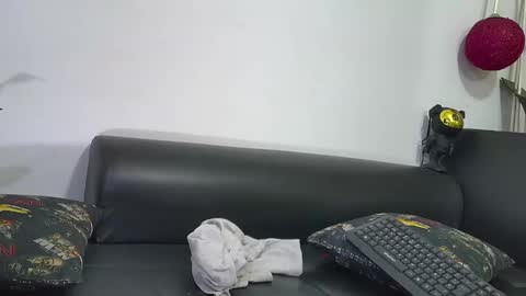 Nicolas Muscle online show from January 5, 5:20 am