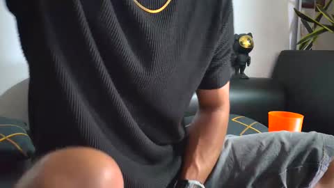 Nicolas Muscle online show from October 4, 5:23 am