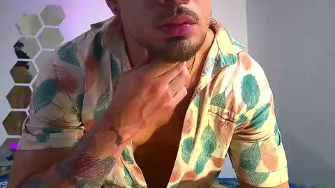 Nicolas Muscle online show from December 12, 3:54 am