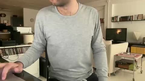 nnatural94 online show from February 19, 8:12 am