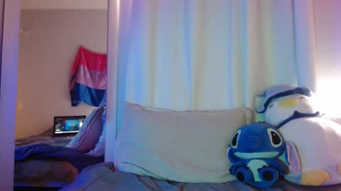 Snapshot of noah_blaze chatting on October 16, 7:11 pm Noah Blaze online show from October 16, 7:11 pm