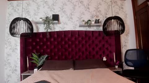 noah_dupont_ online show from December 20, 11:28 am