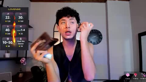 noah_dupont_ online show from February 8, 12:10 pm