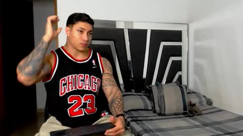 Noah Harris01 online show from October 31, 10:57 pm