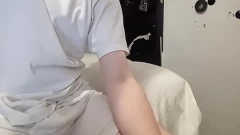 Snapshot of noah_wesley chatting on February 7, 2:19 am Noah Wesley online show from February 7, 2:19 am