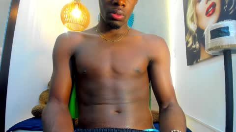 noir_king0 online show from February 26, 2:46 am