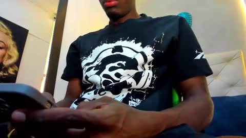 noir_king0 online show from February 19, 2:41 am