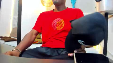 noir_king0 online show from February 3, 2:53 am