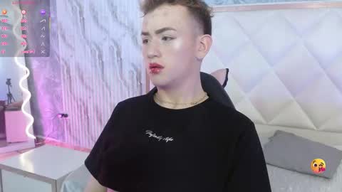 nooah_tay online show from January 14, 3:22 am