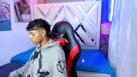 nova_mitchell online show from May 2, 12:41 pm