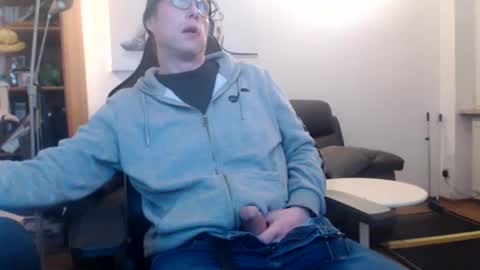 nursefan online show from January 13, 5:50 pm