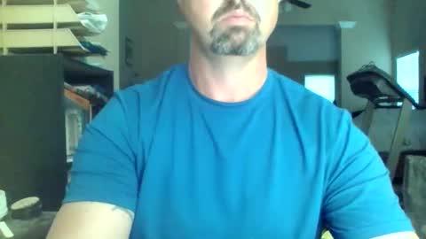 nvrenuff1979 online show from April 20, 11:35 am